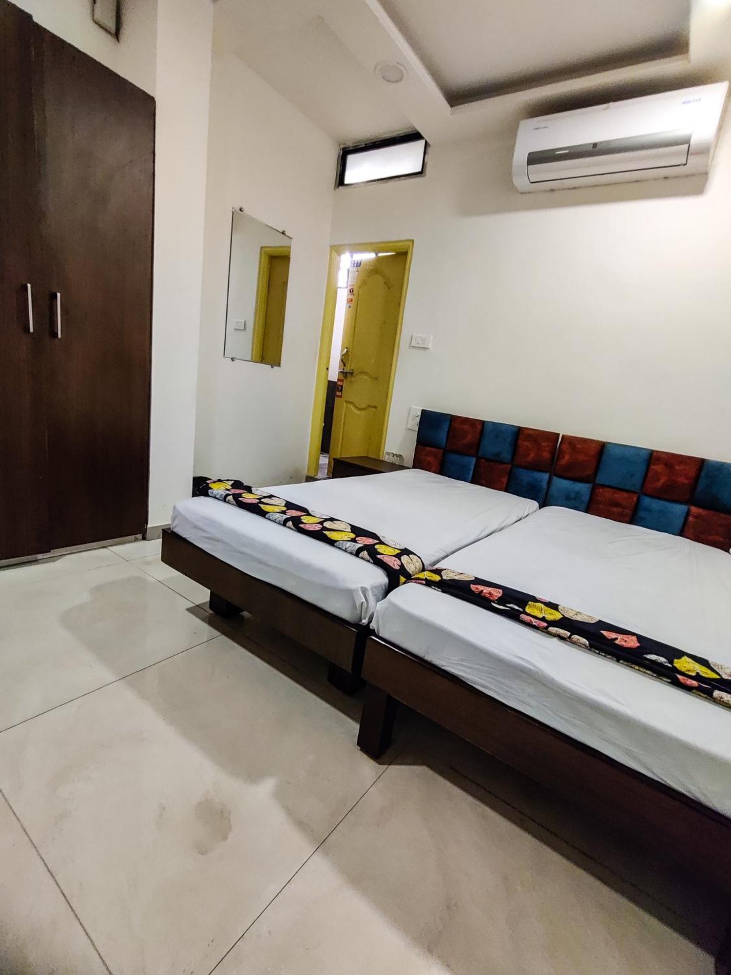 Basera Ac Dormitory & Rooms Nagpur Exterior foto